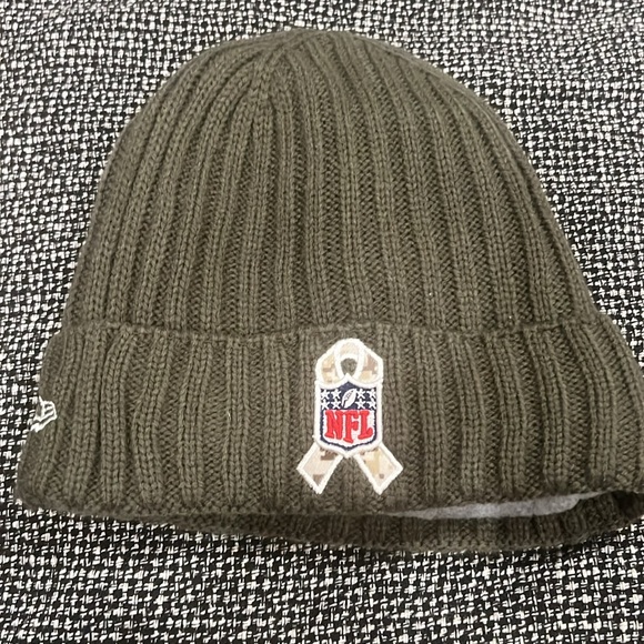 Seahawks Salute To Service Beanie - Picture 3 of 5